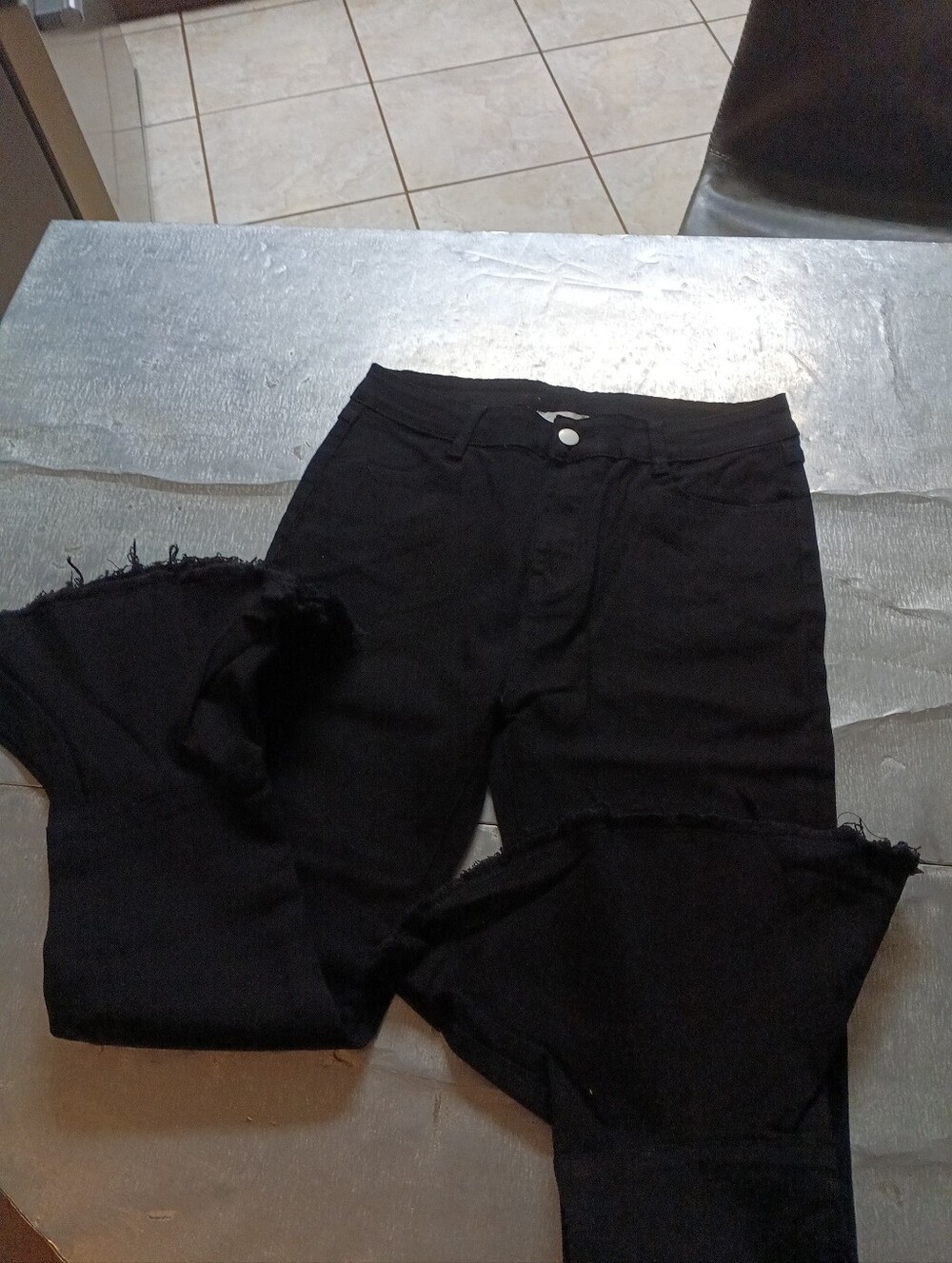 Hayden LA NWT Woman's Tulip Kick Flare Jeans Size Medium Black Gothcore